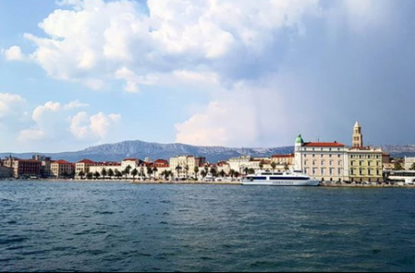 Split Travel Advises